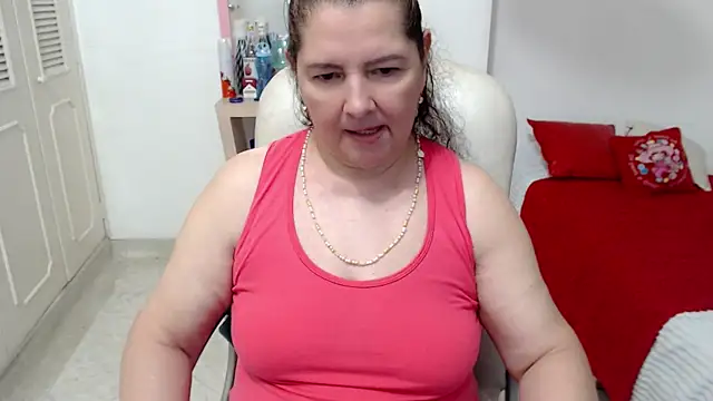 leonela_69 (F mature) - mommy is horny come play with me