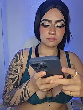 kuritto_ (F teen) - show boobs