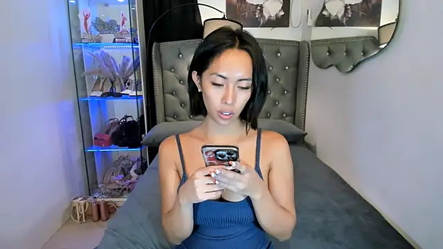 reighnempress webcam