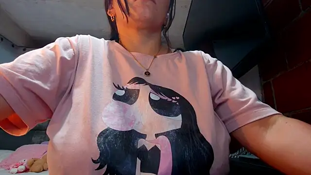 tara_rios webcam