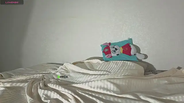 ShamlesssAdell webcam