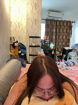 Ponthip webcam