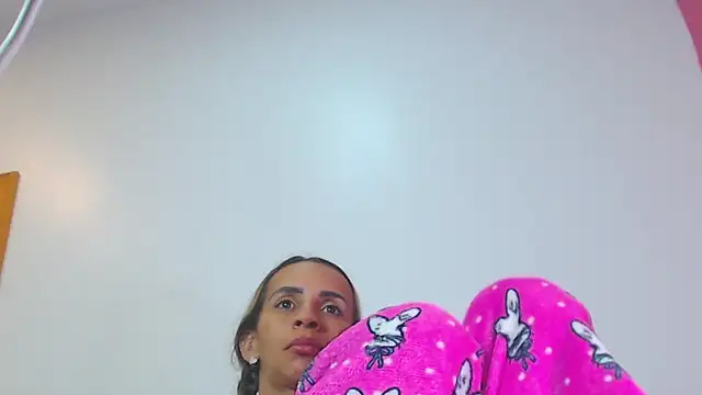 Amber_Moore live cam on StripChat