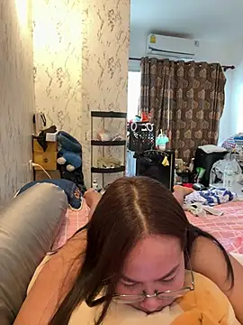 Ponthip webcam