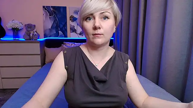 BlondPearl webcam