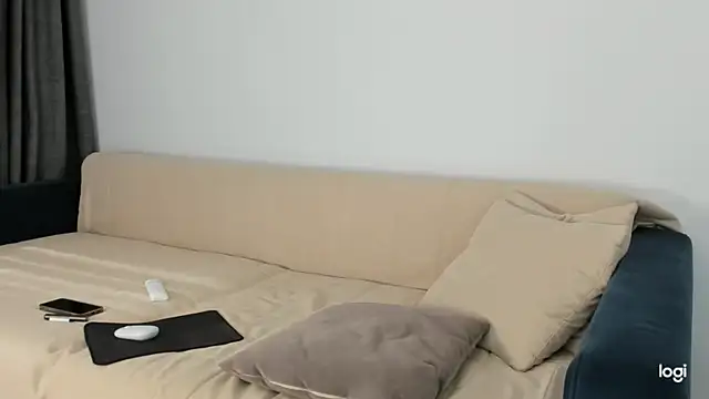 AmelinaLove webcam