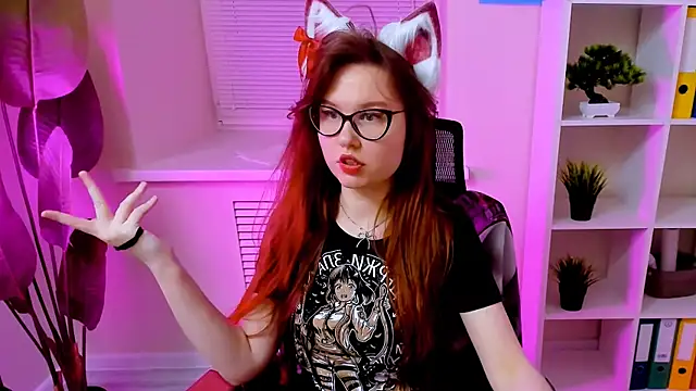 CarolGiggly webcam
