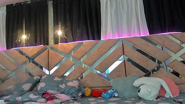 CelesteGill_ webcam