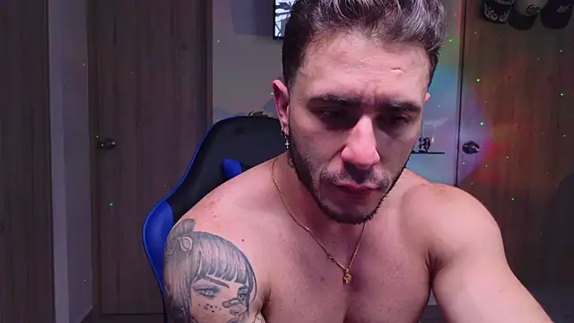 Latino_stud4u