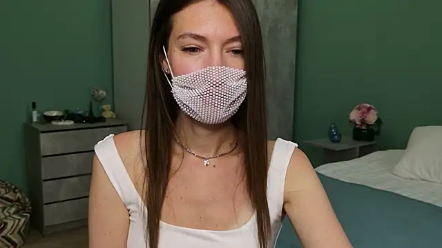 take_me_to_moon live cam on StripChat