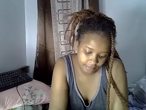 Sexy_Smiley2 live cam on StripChat