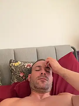 Adventurehotman webcam