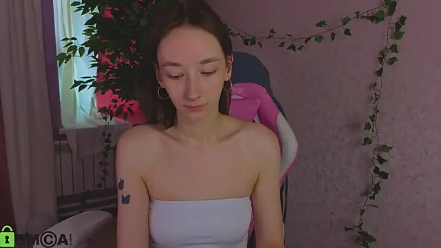 Miche1le_Allenne webcam