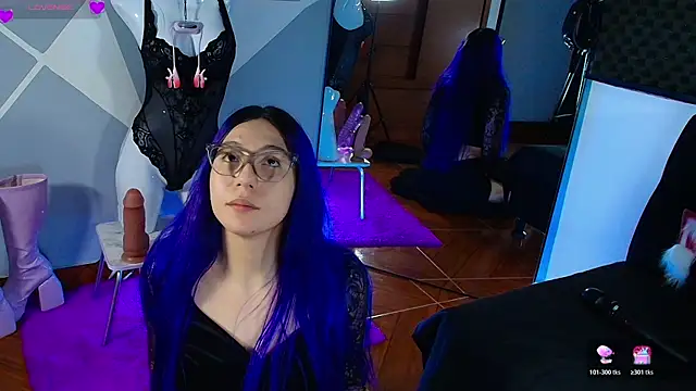 karlamoon23 webcam