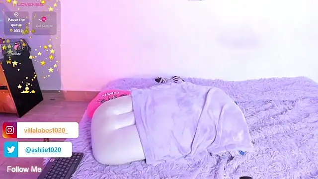 MiaVillalobos webcam