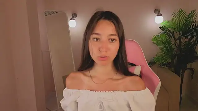 Nicole_Brownie webcam