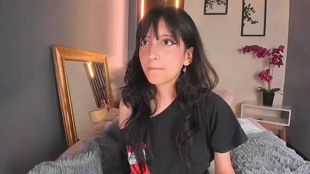 LunaaHarper webcam