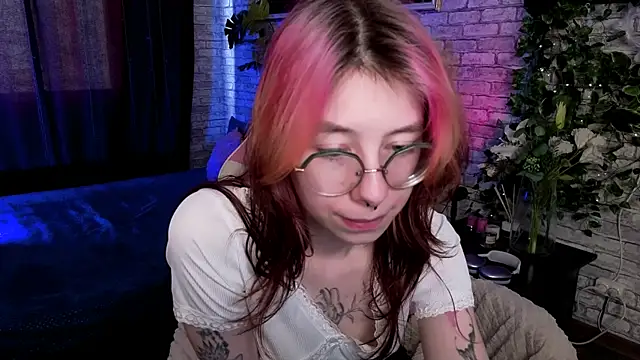 Alice_Nyx webcam
