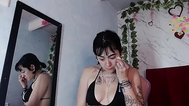 amara_rose101 live cam on StripChat