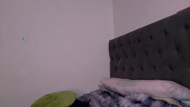Bella_Karoline webcam