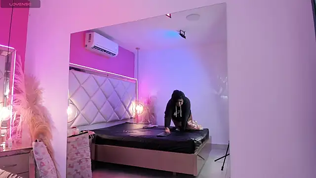 KatyaArt live cam on StripChat
