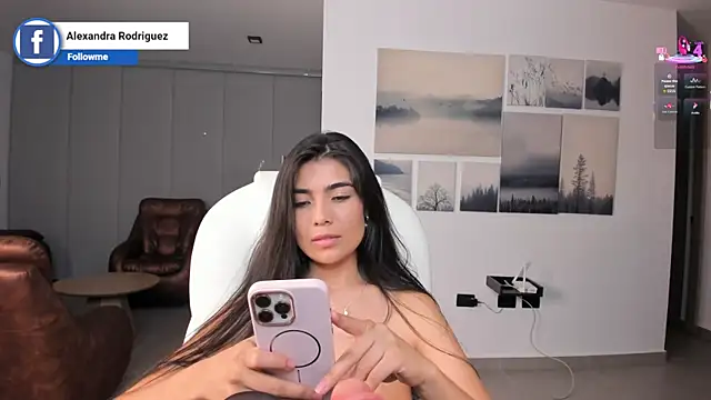 Alexandra_ra webcam