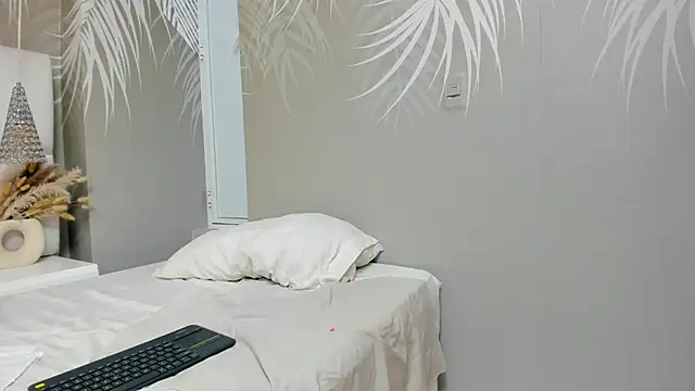 your_sissytrans (T teen) - naked doggy position