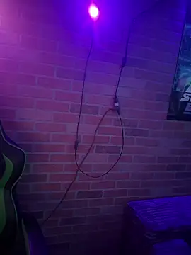 Watch chronic_vibez live on EroticFlix - High definition streams