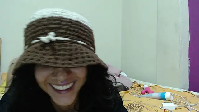 AlinaWoolf_ webcam