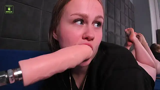 stacy_moorex live cam on StripChat