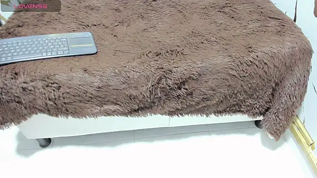valerie__skinny webcam