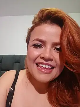Celeste_Noir1 live cam on StripChat