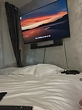 AvaSquirtMilf webcam