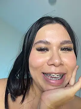 JuliettaSantori live cam on StripChat