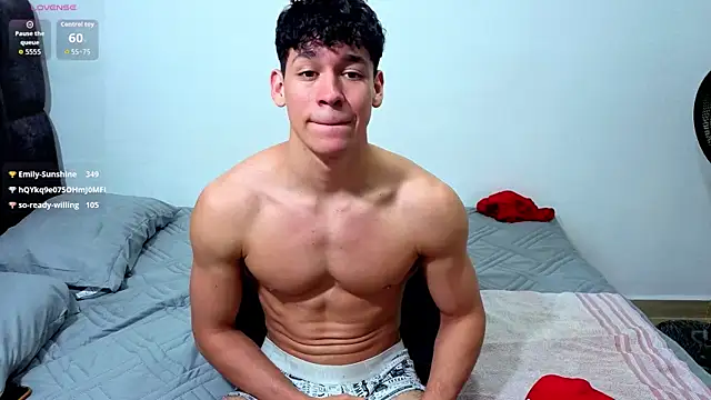 Luke_Muscle webcam