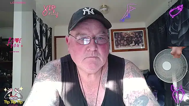 KINKYBLUEYES69 webcam