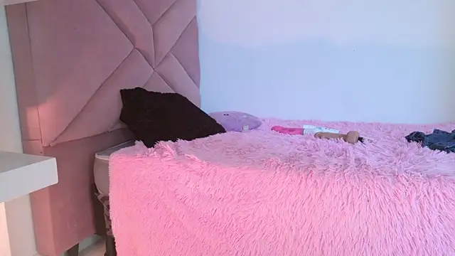 eva_sin18 live cam on StripChat