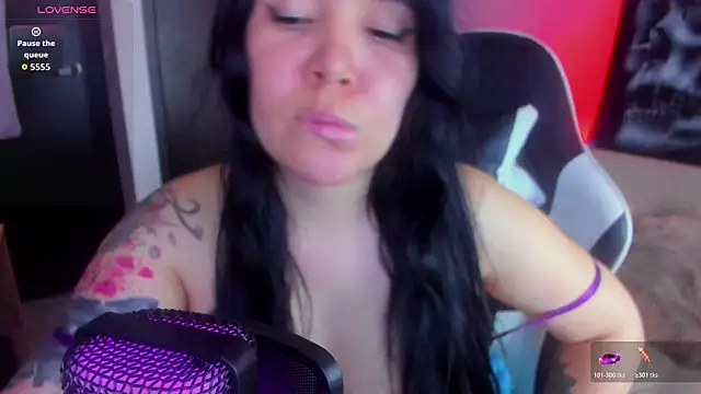 AilynRed webcam