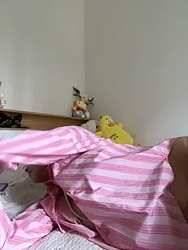 okgirl_23 - Okgirl_23's free webcam - UK Sex Cams