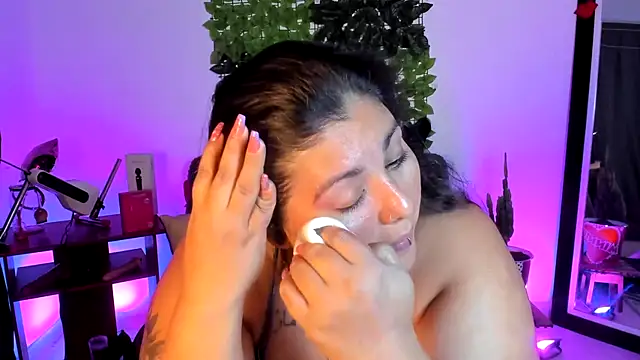 AndreaKinky webcam