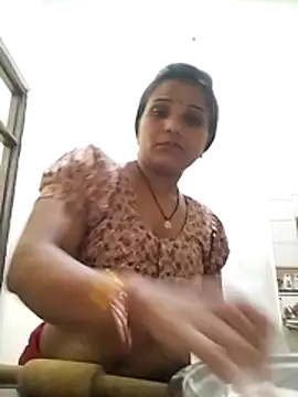 Cut_rani64 webcam