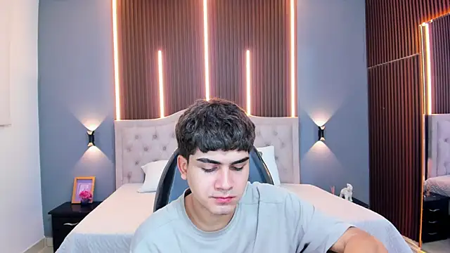 Tommy18__ webcam