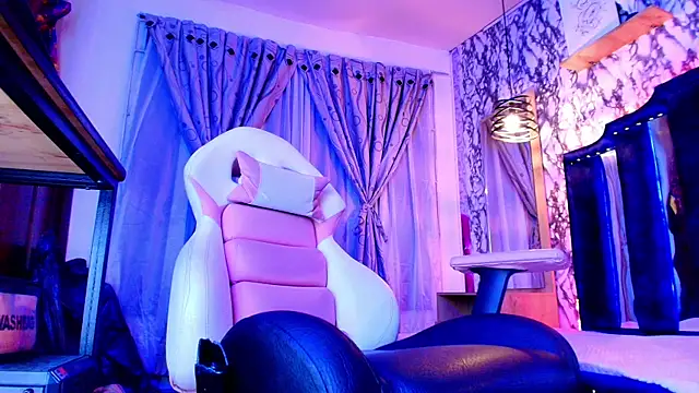Queen_Nyxx webcam