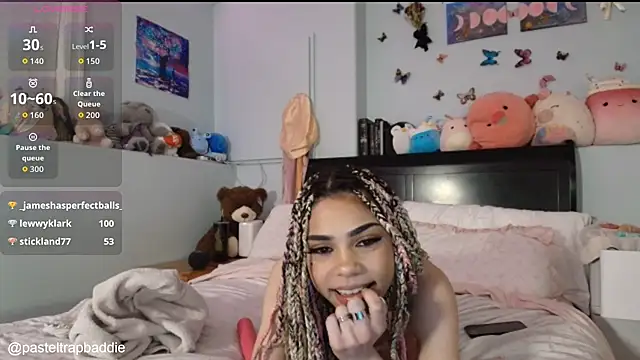 pasteltrapbaddie live cam on StripChat