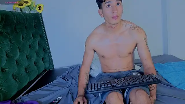 Zayn_Moretti live cam on StripChat