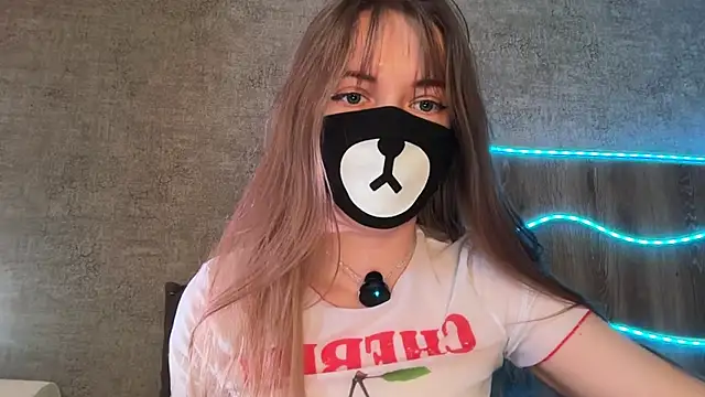 Your_Little_Bear webcam