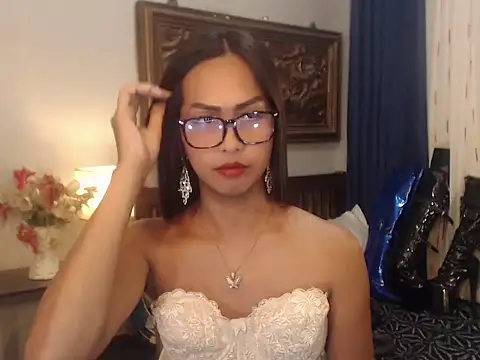 Nathalieheartt webcam