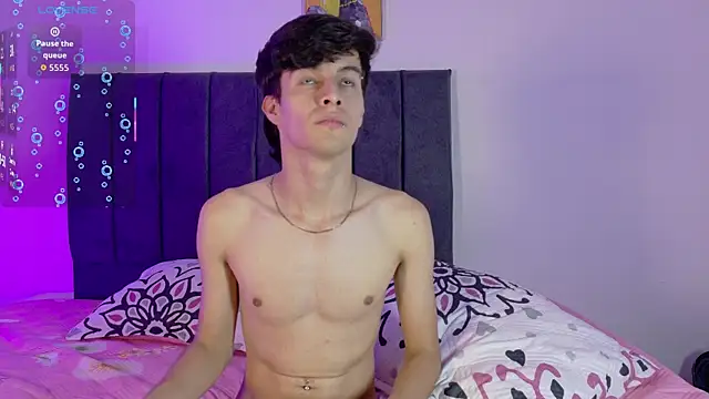 axxxel_twink live cam on StripChat