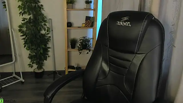 Emilly_Hiil webcam