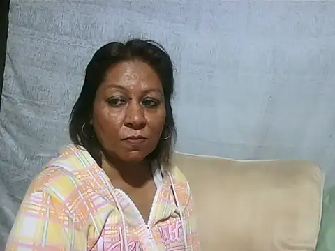 IndianSexyMilf69 webcam